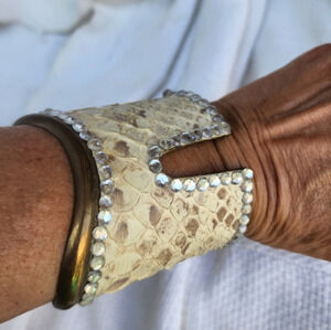 Elodia‎ Texas Vintage embellished cuff NWT
